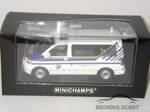 VW T5 Multivan (2002) - Ambulance - Click Image to Close