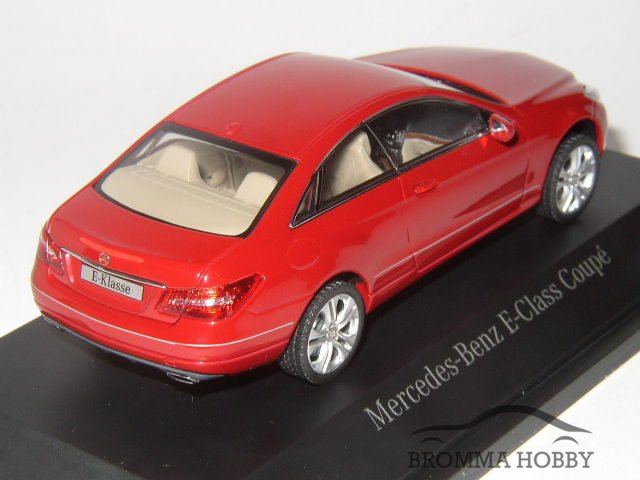 Mercedes E Klass Coupe (2009) - Klicka på bilden för att stänga