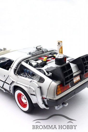 DeLorean - Back to the Future III - Klicka på bilden för att stänga