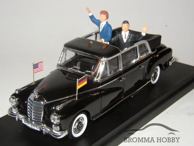 Mercedes 330L (1960) - Adenauer / Kennedy - Klicka på bilden för att stänga