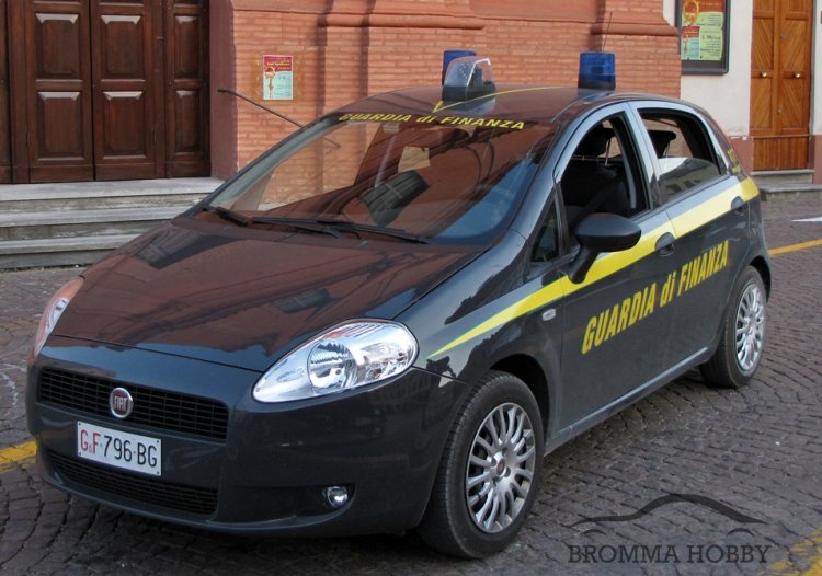 Fiat Grande Punto - Guardia di Finanza - Klicka på bilden för att stänga