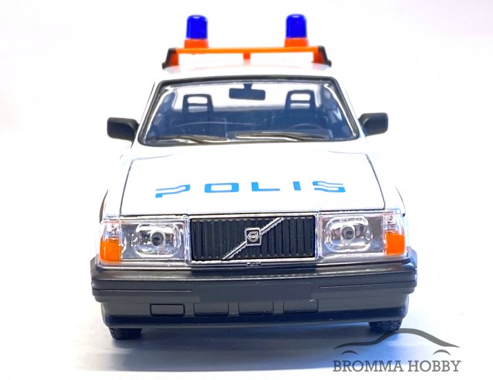 Volvo 240 GL - Polis - Klicka på bilden för att stänga