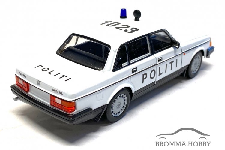 Volvo 240 GL - Politi - Klicka på bilden för att stänga