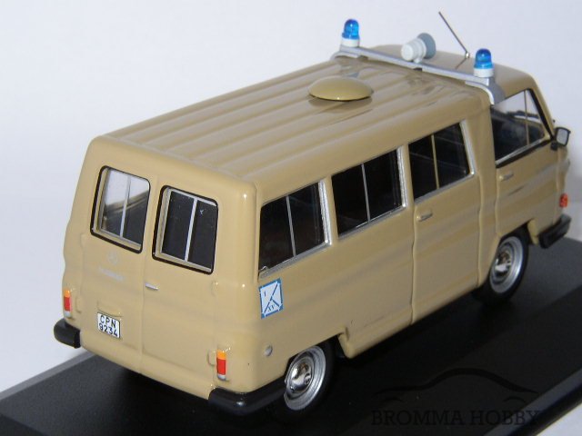 Mercedes N1300 (1980) - Policia - Click Image to Close