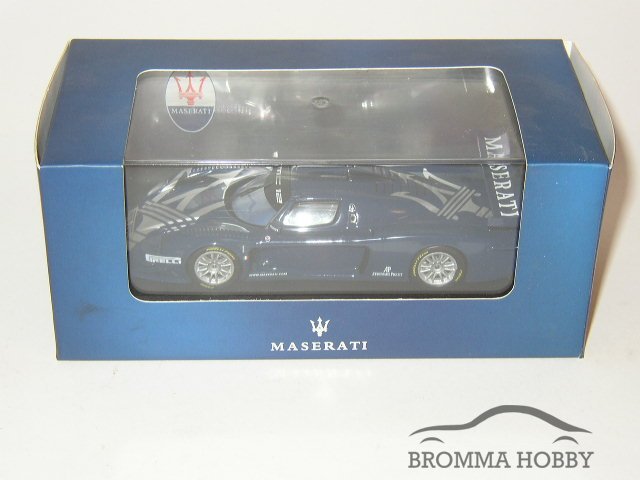 Maserati MC12 Presentation (2004) - Klicka på bilden för att stänga