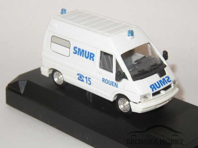 Renault Trafic - Ambulance - Click Image to Close