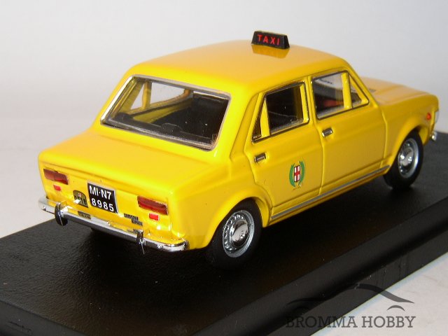 Fiat 128 (1971) - TAXI Milano - Klicka på bilden för att stänga